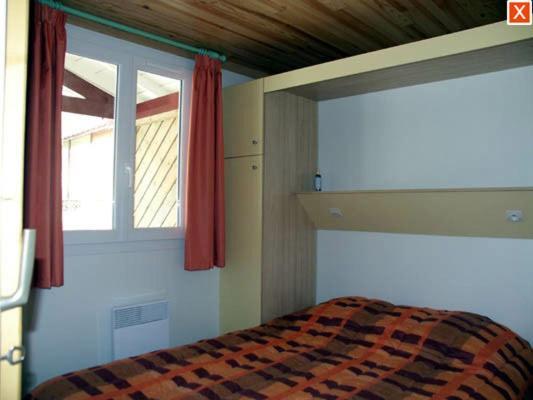 Hotel Camping Les Lacs De Courtes Estang Exteriér fotografie