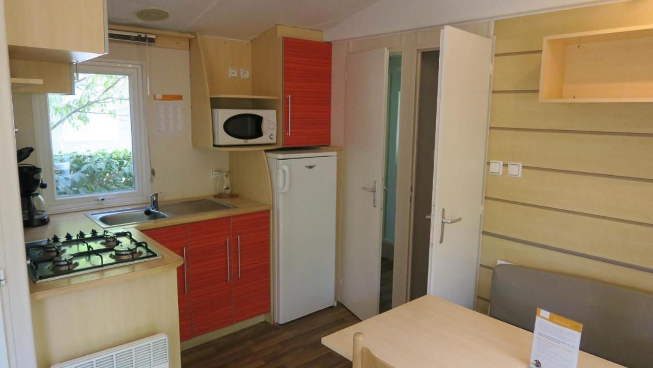 Hotel Camping Les Lacs De Courtes Estang Exteriér fotografie